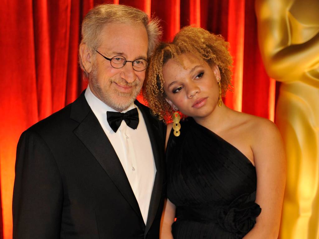 La fille du célèbre réalisateur Steven Spielberg veut devenir actrice X ; voici la réaction de son père
