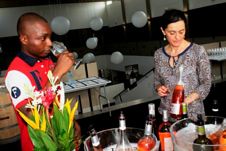 Lomé aime le vin 2018 : la cuvée coule à l’hôtel ONOMO ce week-end