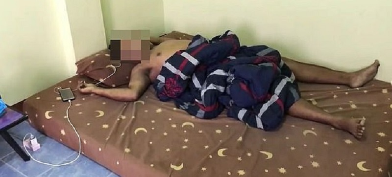 [Photo] Un jeune meurt électrocuté dans son lit en chargeant son téléphone