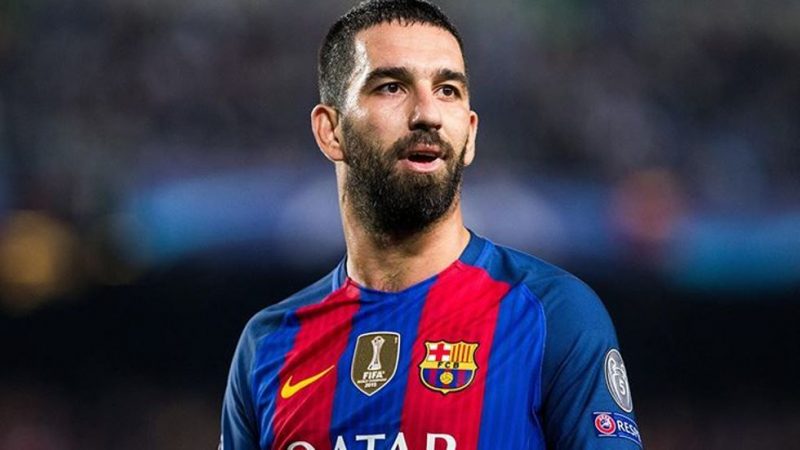 32 mois de prison pour Arda Turan, l’ancien joueur du FC Barcelone