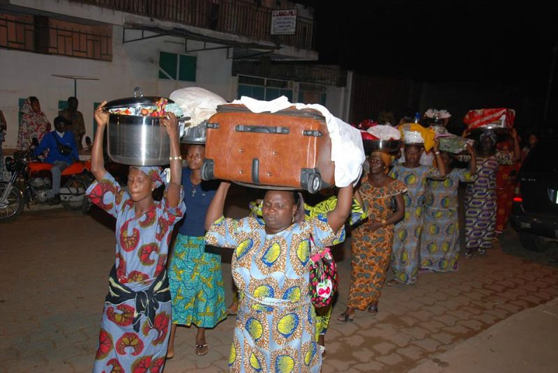 Pour la dot de sa fille, un congolais exige 8 costards (Bachelor), une montre de luxe, un billet d’avion et…