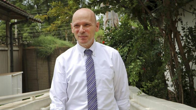 L’ambassadeur américain, de retour au Soudan du Sud, brandit de nouvelles sanctions