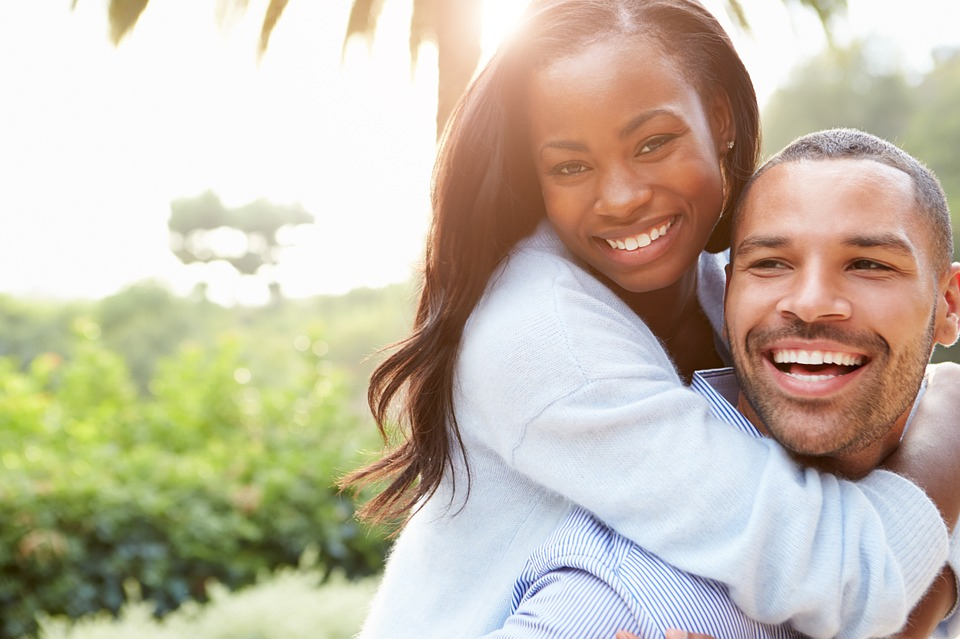 Mesdames, voici ces 5 signes qui prouvent que votre homme vous aime vraiment