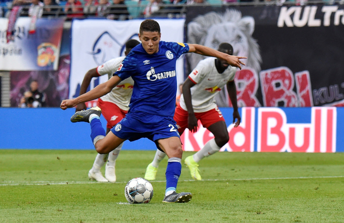 Le FC Barcelone suit de près ce joueur africain de 22 ans