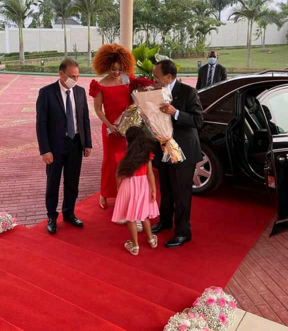 Paul Biya quitte le Palais de l’Unité pour ses 88 ans et fête dans sa résidence privée (photos)
