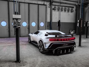 [Photo] Les premières images de la nouvelle Bugatti Centodieci diffusées avant sa présentation officielle