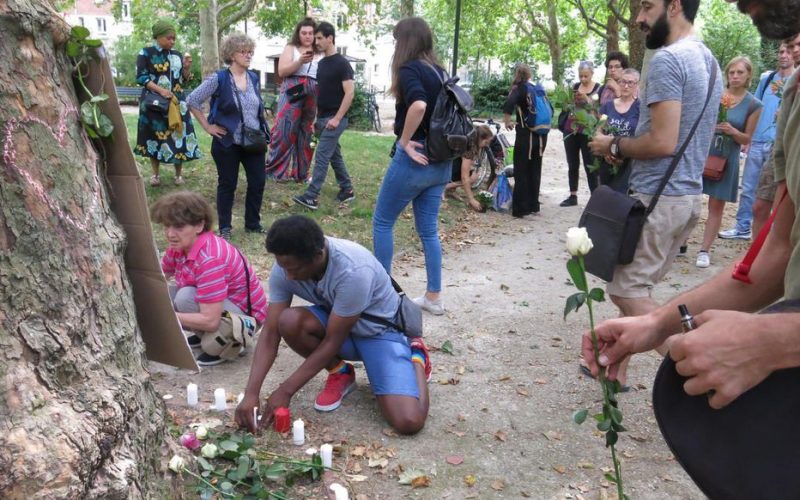 France : vibrant hommage à un migrant africain qui s’est suicidé à Paris