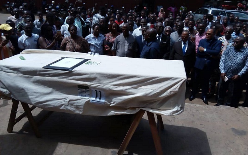 Togo / Crash d’Ethiopian Airlines : arrivée de la dépouille de l’enseignant de l’UL Dr Glato à Lomé