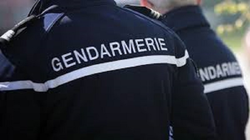 France : 2 corps découverts dans une voiture carbonisée