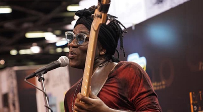 Culture : pour protester contre le franc CFA, cet artiste annule son concert à Abidjan !
