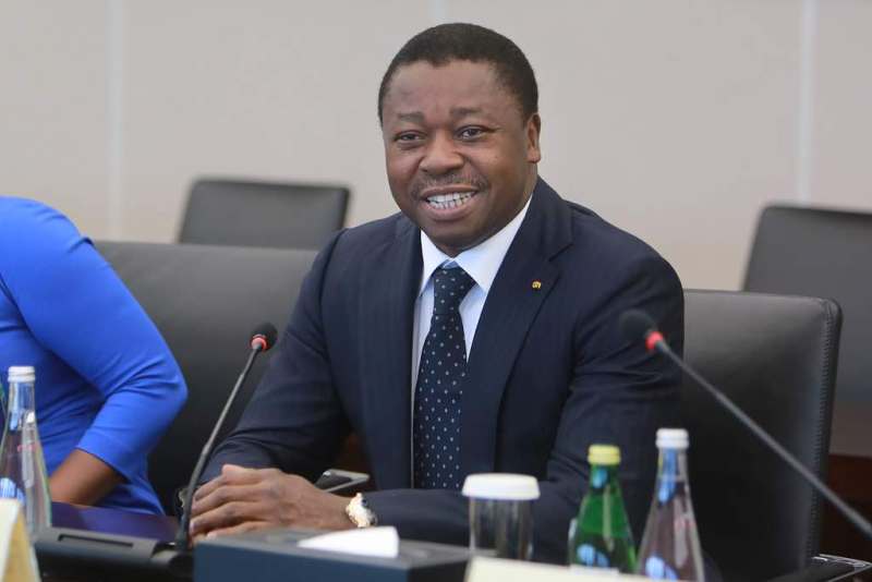 Faure Gnassingbé : ce chanteur dévoile un secret que lui a confié le président togolais ; les fans ébahis (vidéo)