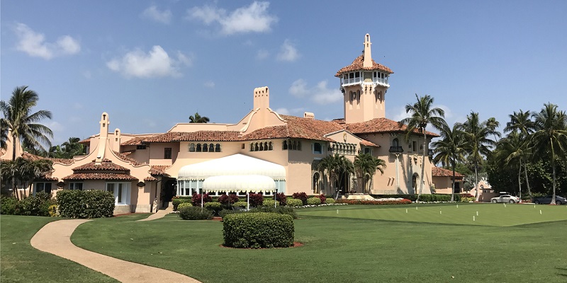 3 adolescents avec un AK-47 s’introduisent dans la résidence de Trump en Floride