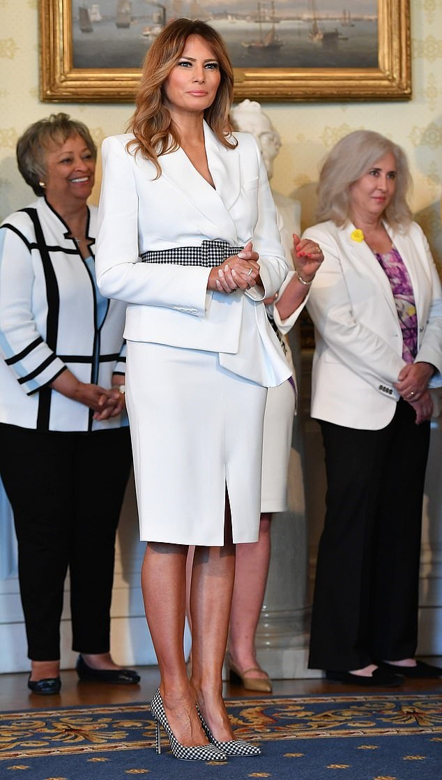 Melania Trump chic et engagée : ce look riche en symboles (photos)