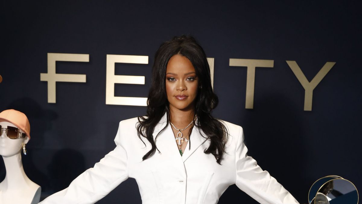 « J’ai envie de la tuer », une chroniqueuse de Cyril Hanouna s’en prend violemment à Rihanna