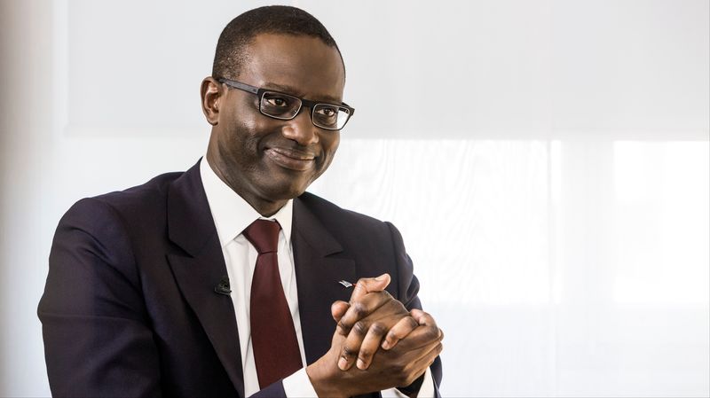 Tidjane Thiam / Affaire d’artiste noir habillé en concierge : Le Credit Suisse fait son mea culpa