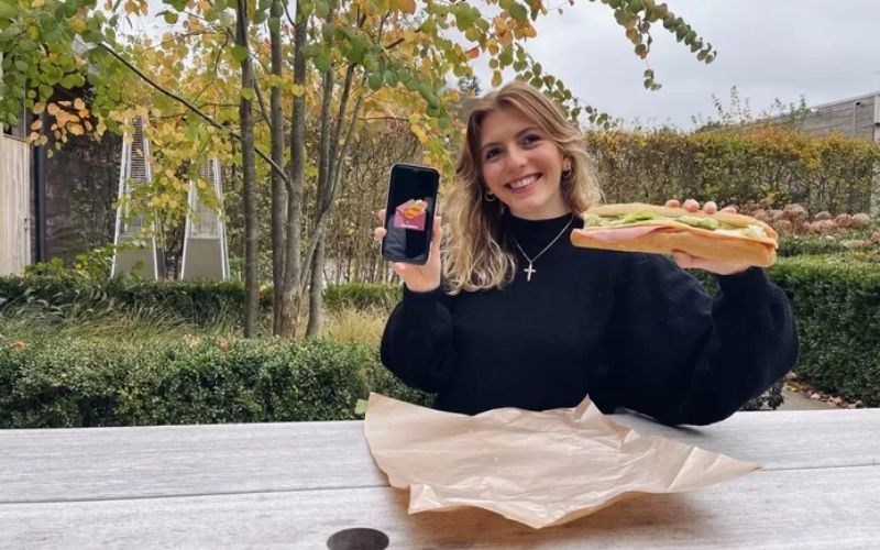 À 19 ans, elle invente une application pour commander des sandwichs à distance