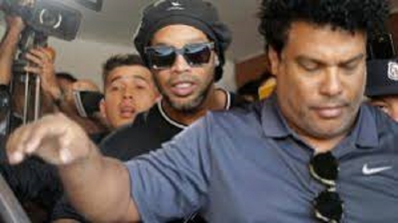 Affaire des faux passeports : le verdict tombe pour Ronaldinho et son frère