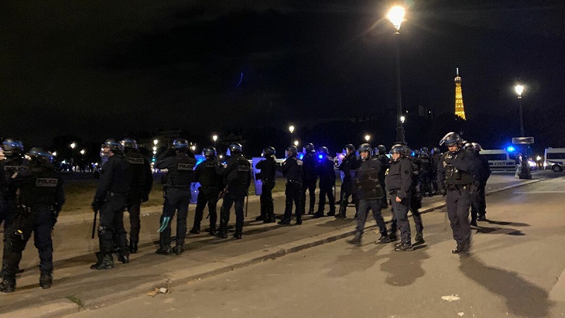 Affrontements à Paris : entre gaz lacrymogène et projectiles lors d’une soirée Projet X