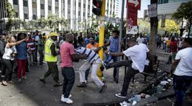 Afrique du Sud : attaques xénophobes et pillages des magasins étrangers à Johannesburg