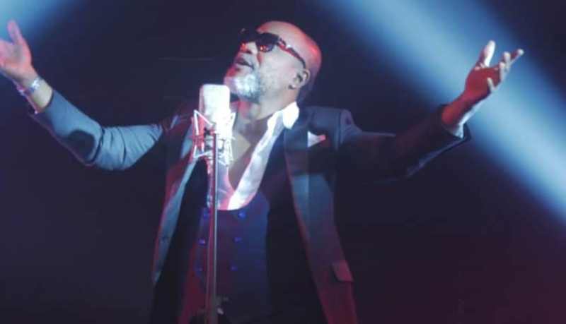 RDC : 8 chansons de Koffi Olomidé censurées ; il dénonce des ‘abus de pouvoir’
