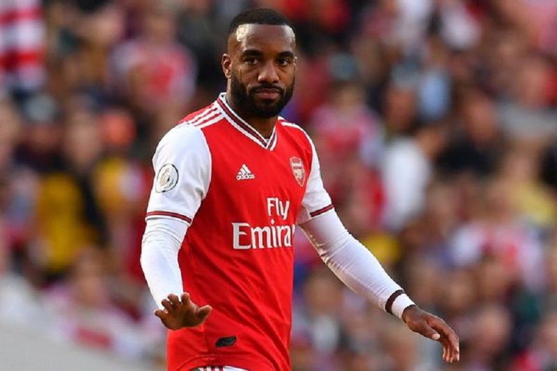 Alexandre Lacazette quitte Arsenal ? L’attaquant se prononce sur son avenir