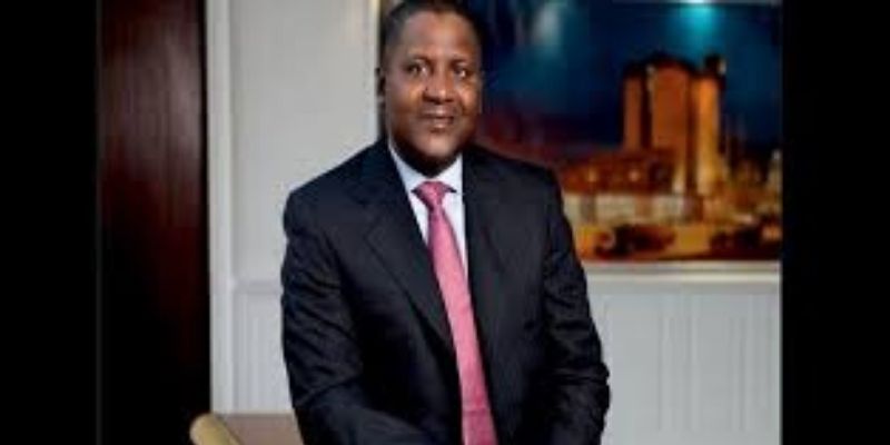 Aliko Dangote : quand le richissime homme d’affaires enflamme la toile avec ses pas de danse (vidéo)