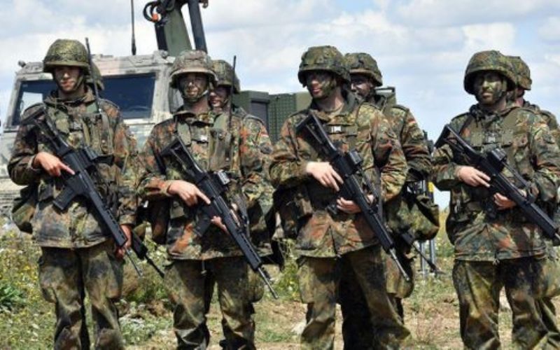 Allemagne : l’armée réhabilite les soldats homose3uels