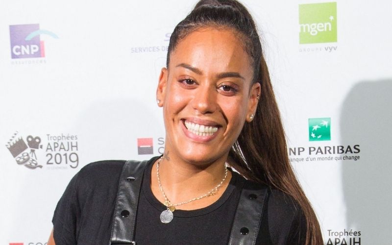 Amel Bent : la chanteuse et sa famille ont eu droit à un merveilleux cadeau