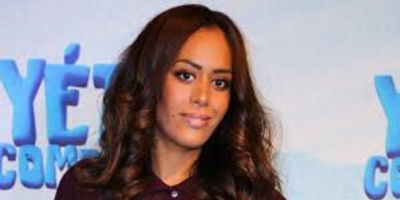Amel Bent : “Je détestais chaque parcelle de mon corps”