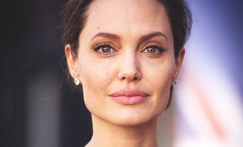 Angelina Jolie : ses précieux conseils aux femmes qui craignent la violence domestique