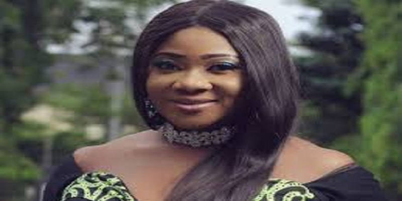 Après les rumeurs, l’actrice Mercy Johnson annonce elle-même la venue au monde de son 4e enfant