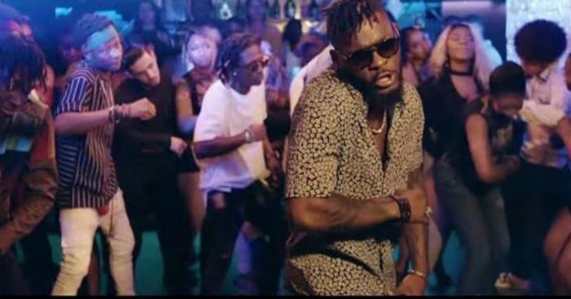 [Vidéo] Un Flash Mob organisé par les danseurs de DJ Arafat sur le lieu du drame