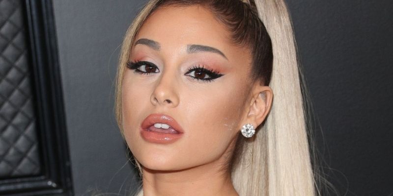Ariana Grande explose les charts
