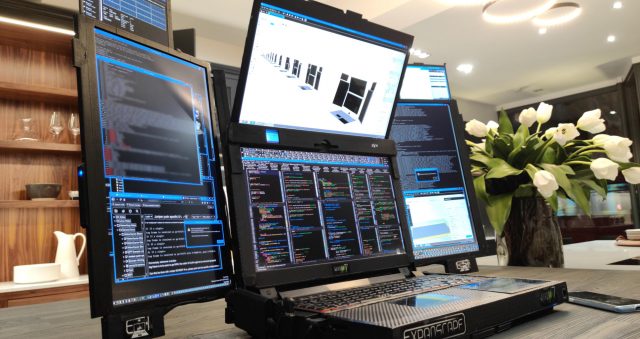 Technologie : cet ordinateur portable doté de 7 écrans complètement dingue (photo)