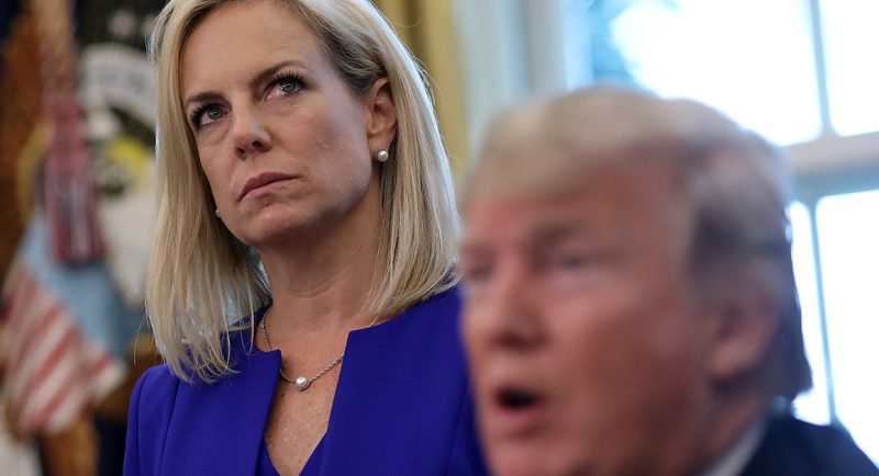 Aux Etats-Unis, Donald Trump limoge sa ministre de la sécurité intérieure