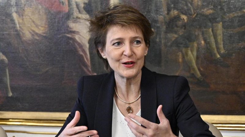 Suisse : Pour ses 60 ans, la présidente invite ceux qui partagent sa date de naissance