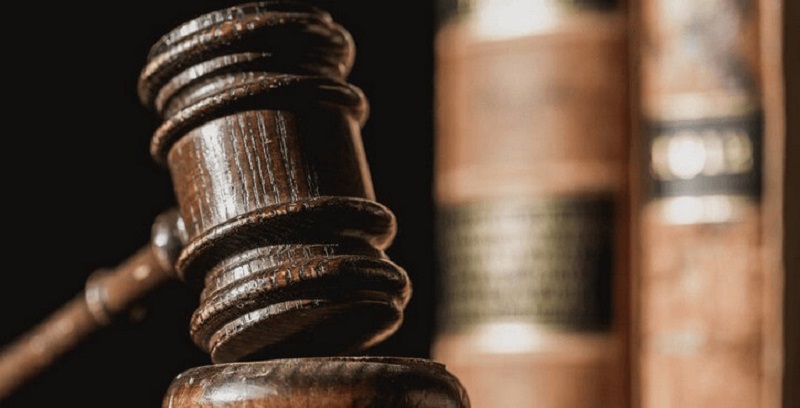Une femme ayant tué son compagnon violent a été acquittée aux assises