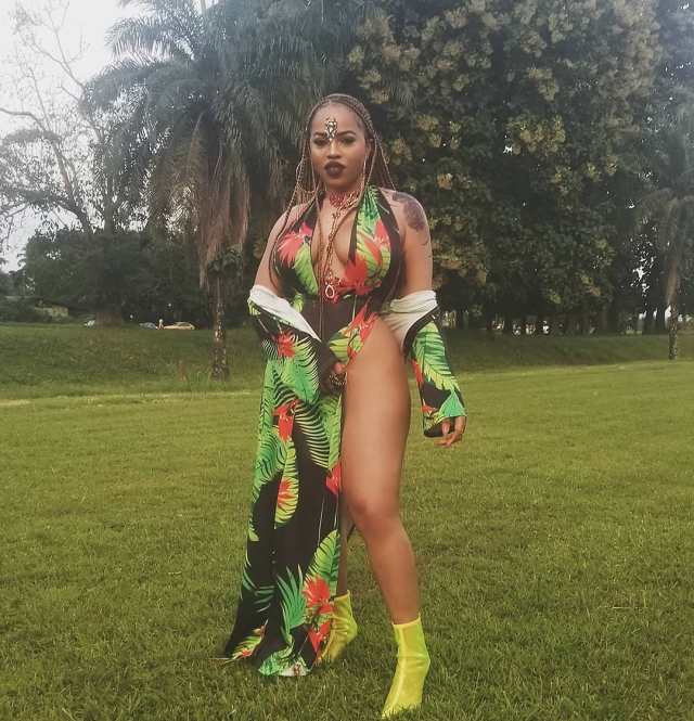 Blanche Bailly, une étoile montante au style vestimentaire provocateur !