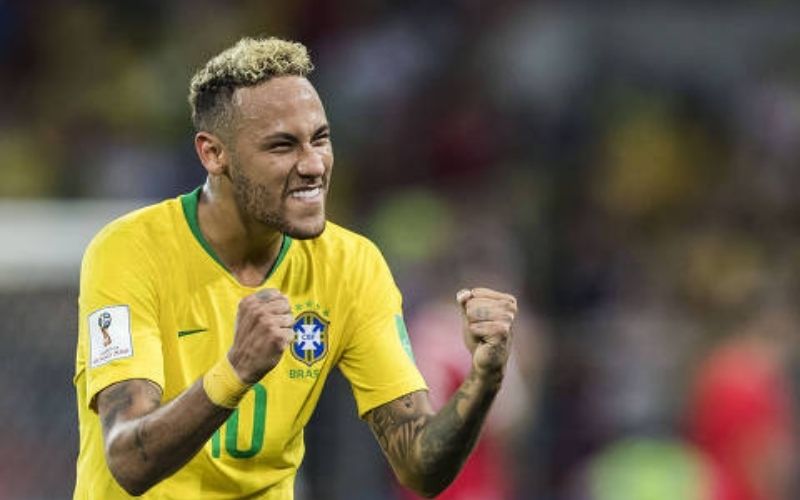 Brésil : Neymar rejoint Ronaldinho et Pelé au temple du football
