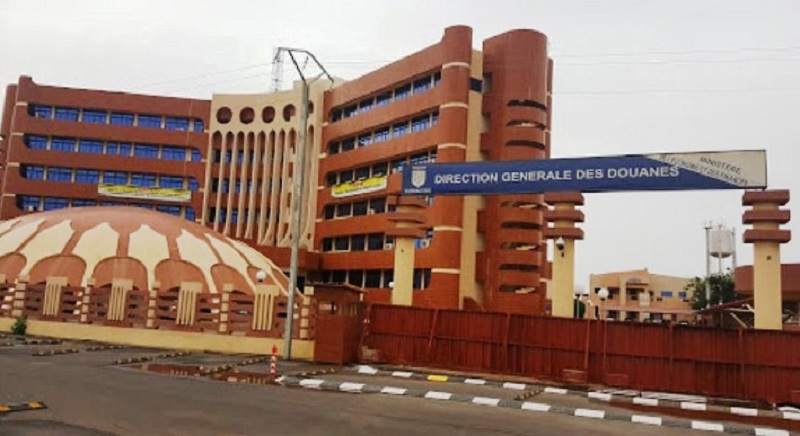 Burkina Faso : le Directeur général adjoint de la douane mis en examen pour « enrichissement illicite, délit d’apparence et blanchiment »