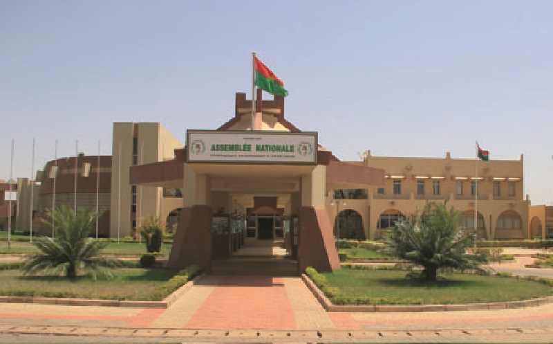 Burkina : une modification du code électoral votée par les députés