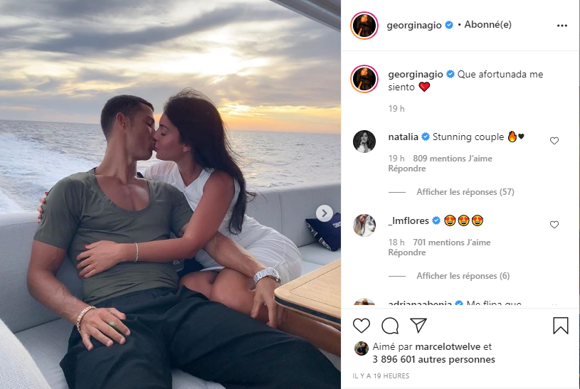[Photo] Georgina embrasse éperdument Cristiano Ronaldo sur un bateau