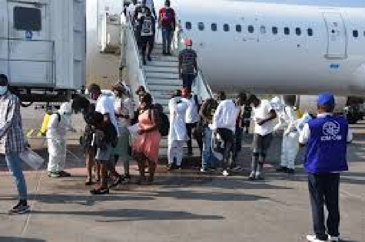 Cameroun : 57 personnes rapatriées par les Etats-Unis