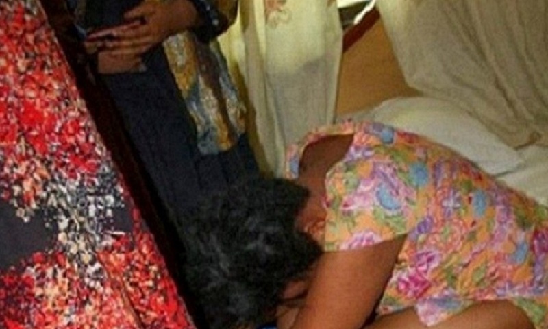 Cameroun : voici la réaction d’une femme après avoir découvert dans le téléphone de son mari des photos nues de sa meilleure amie