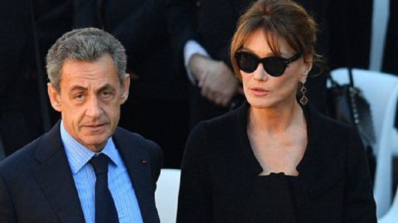 Carla Bruni chante sa ‘séparation’ avec Nicolas Sarkozy