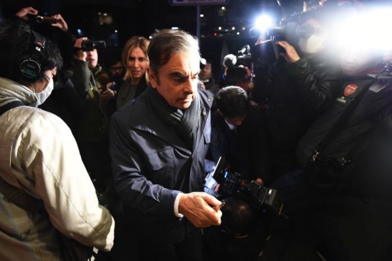 Alliance Renault-Nissan : l’ex-PDG Carlos Ghosn contre-attaque