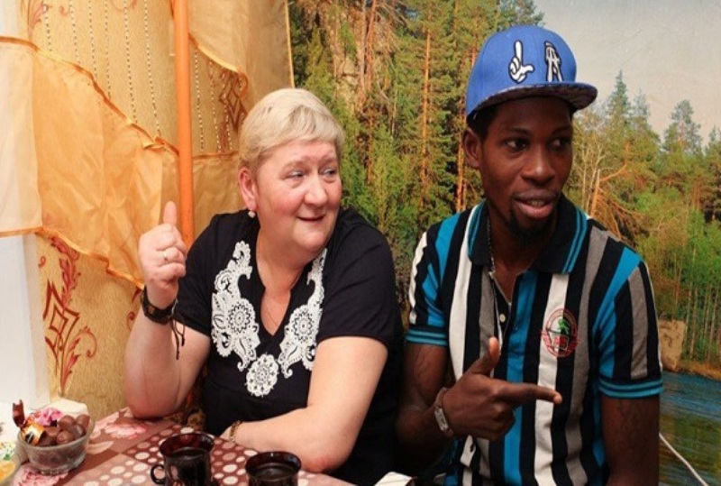 Ce Nigérian, de 32 ans, marié à une Russe de 50 ans meurt d’une crise cardiaque (photos)