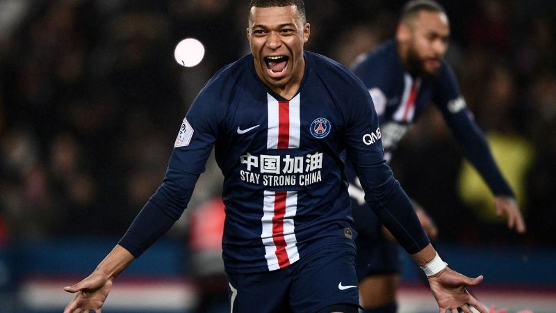 « C’est un requin qui doit bouffer Messi et Ronaldo pour régner »