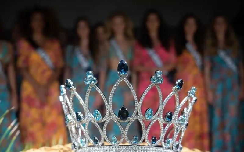 Cette Miss France qui a fait scandale en se montrant nue dans une pub