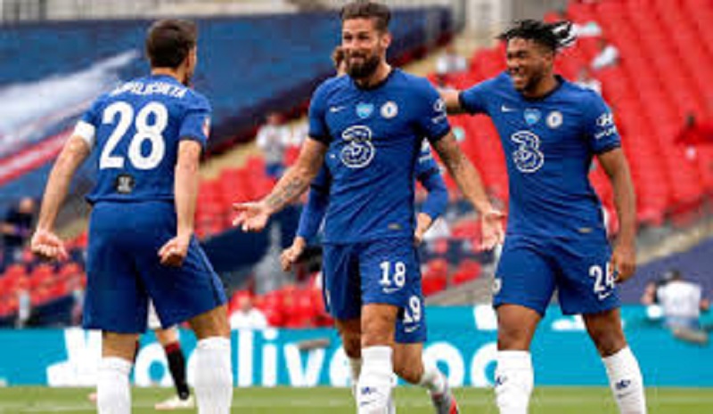 Chelsea : Frank Lampard encense Giroud, « un exemple pour les jeunes »